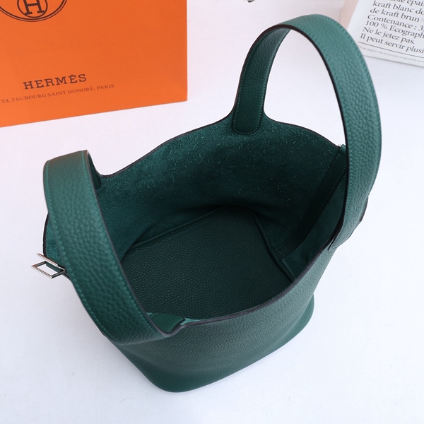 エルメスバッグ着用イメージ